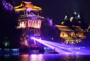 【重磅】今晚，國際光影藝術節點燈儀式在天鵝湖濕地公園舉行！